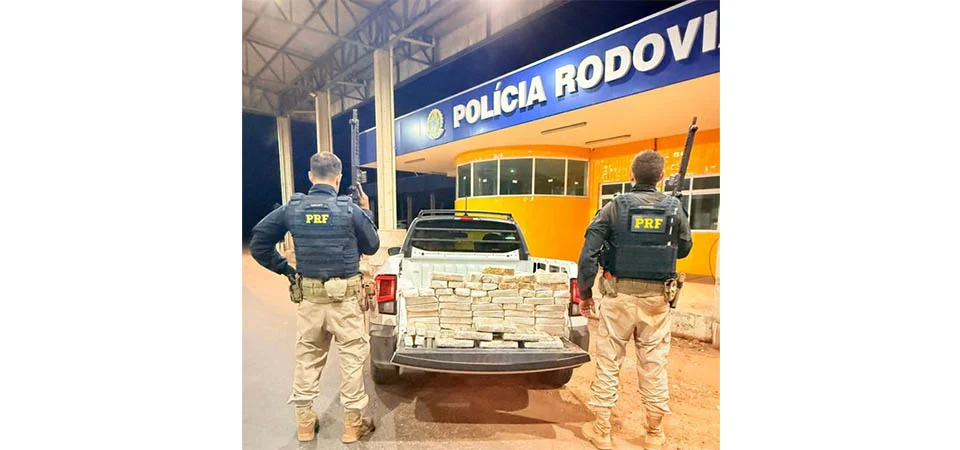 PRF apreende veículo com drogas escondidas após tentativa de fuga