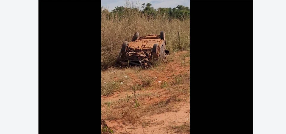 Nova Maringá: Carro capota e dois jovens morrem