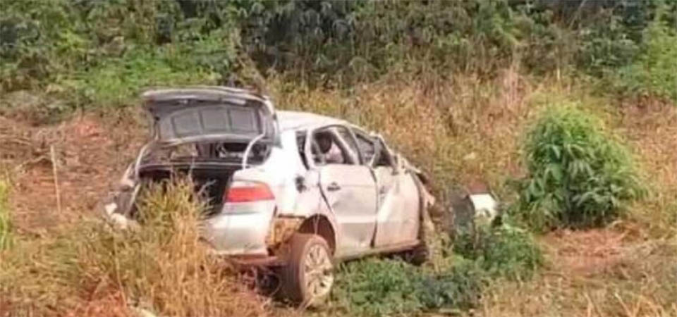 Brasnorte: Carro capota, deixa dois feridos e adolescente morre