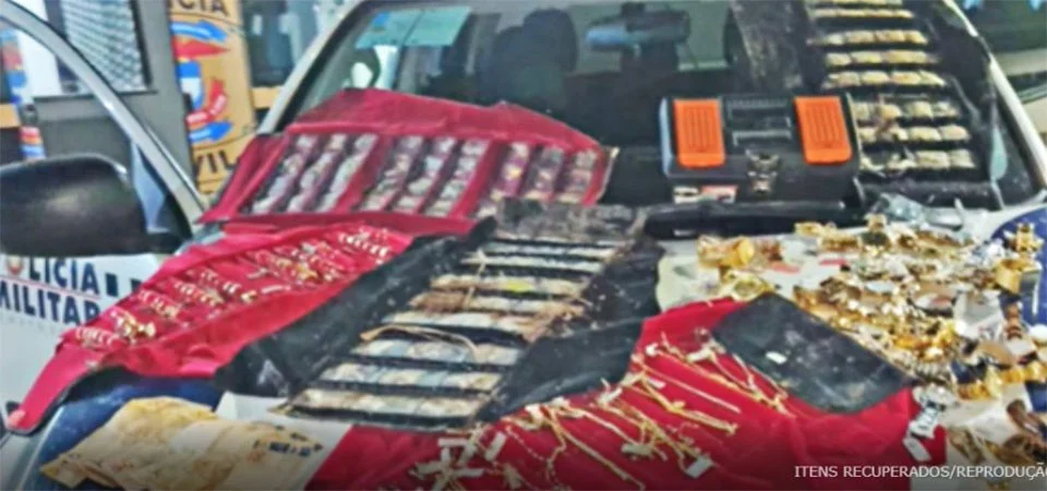 Polícia Militar prende dois homens e apreende drogas e arma de fogo