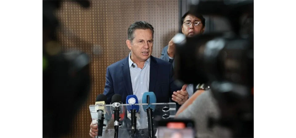 Mauro Mendes diz que advogados serão proibidos de entrar com celulares em presídios de MT