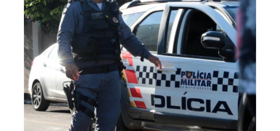 Policiais militares salvam vida de recém-nascido de 18 dias engasgado