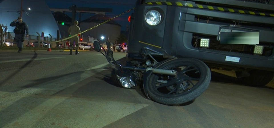 Jovem 19 anos morre em grave acidente entre moto e caminhão