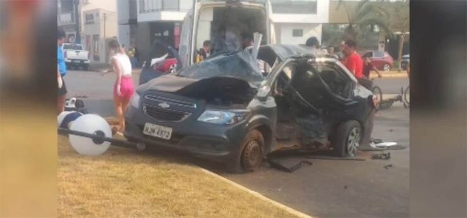 Dois morrem e três ficam feridos em grave acidente entre Prisma e Strada