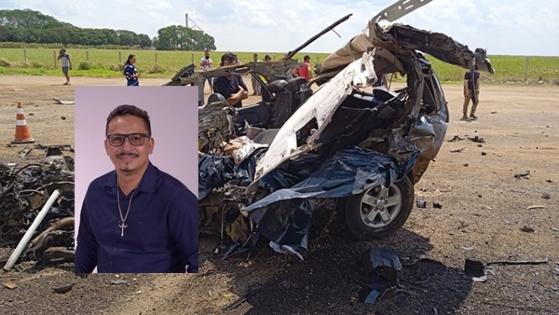 Vereador morre em violento acidente entre carro e carreta