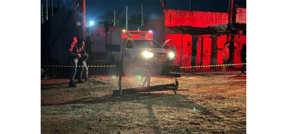Dois homens morrem ao tentarem lavar carreta de produto tóxico