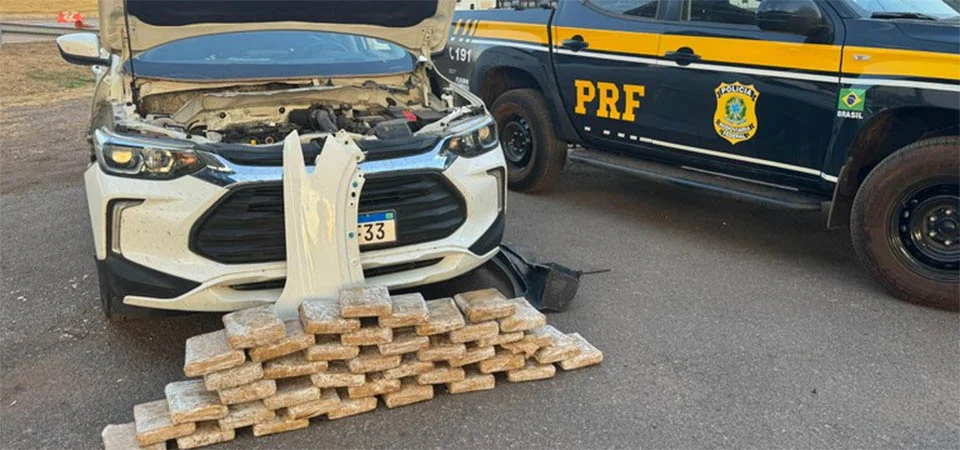 PRF apreende 44,5 kg de skunk em compartimento oculto na BR-364