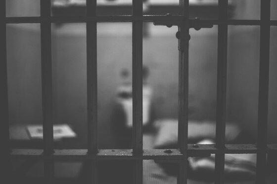 Preso por agredir namorada engole sabonete e morre na cadeia