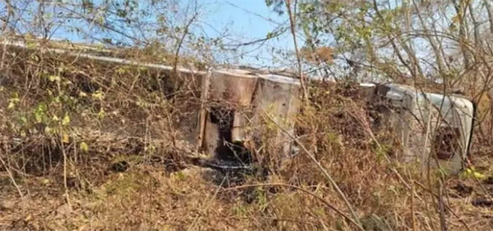 Caminhão tomba e motorista morre na BR-070