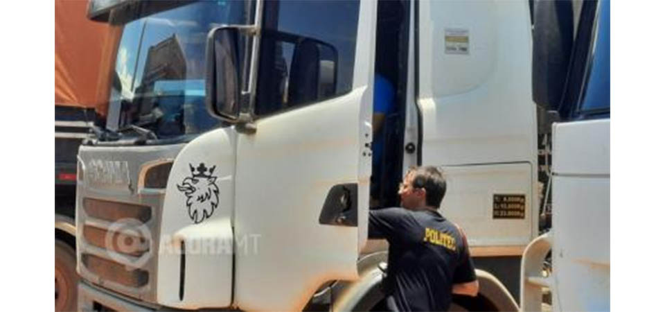 Motorista é encontrado morto dentro de caminhão em posto de combustíveis na BR-163