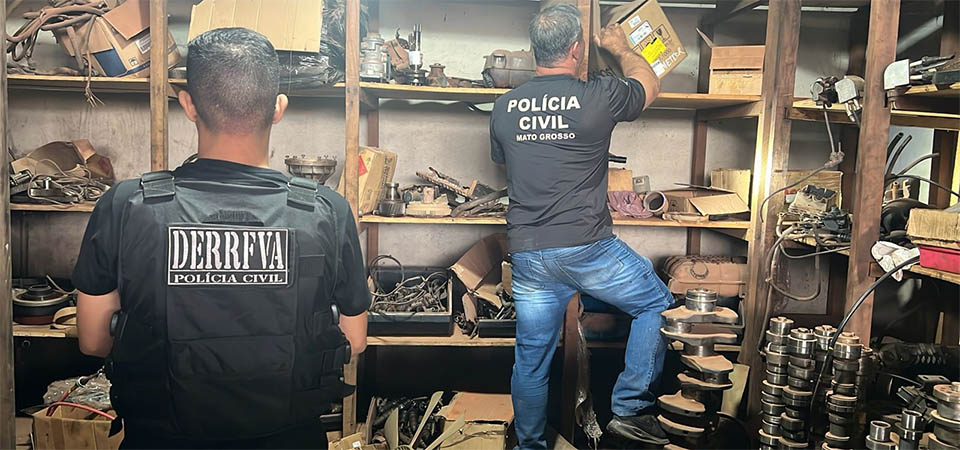 Força Tática desarticula quadrilha suspeita por furtos de módulos de caminhões e apreende ferramentas