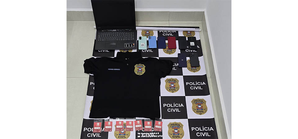 Polícia Civil desmonta central usada na prática de golpes e extorsão e prende quatro criminosos