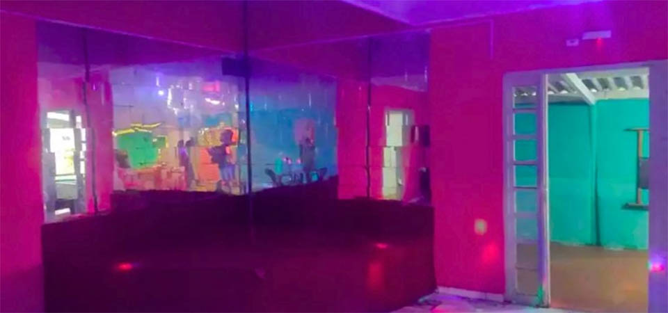 Polícia prende trio que invadiu boate e obrigou clientes fazer pix