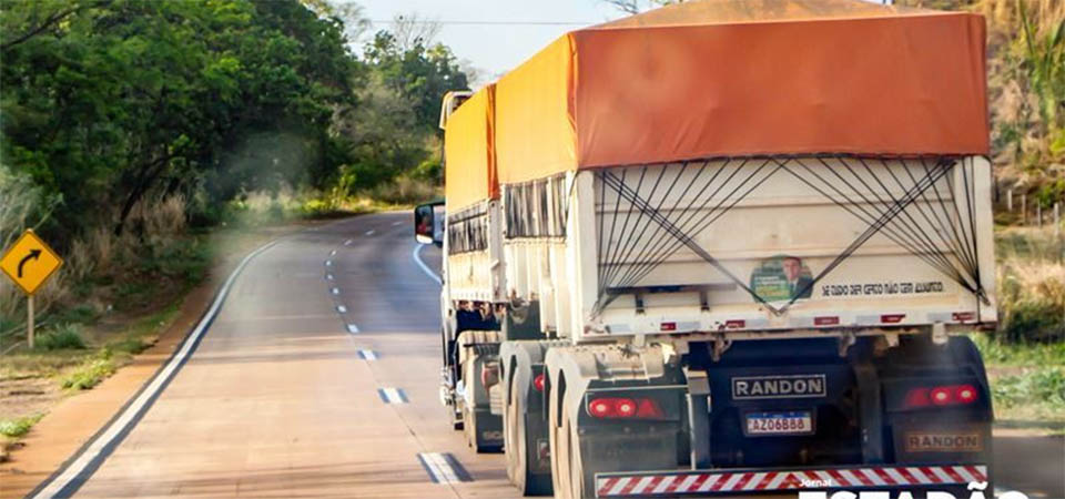 Motorista com caminhão carregado de 50 toneladas de soja é sequestrado