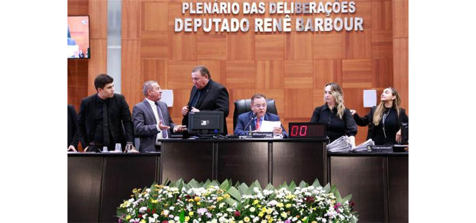 Assembleia aprova LOA 2024 com receita R$ 35 bilhões e aumento de emendas para deputados