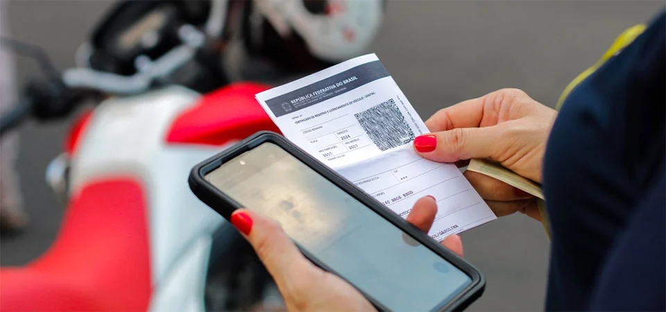 Licenciamento de veículos com placa final 1, 2 e 3 deve ser pago até 31 de março