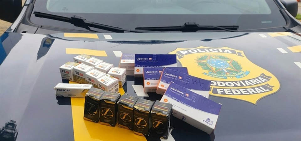 PRF apreende medicamentos irregulares durante fiscalização