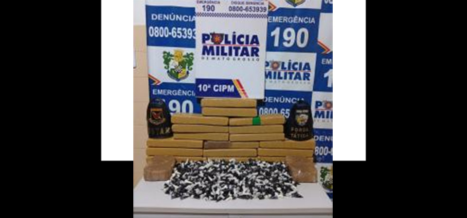 Polícia apreende 794 pinos de cocaína e 17 tabletes de maconha