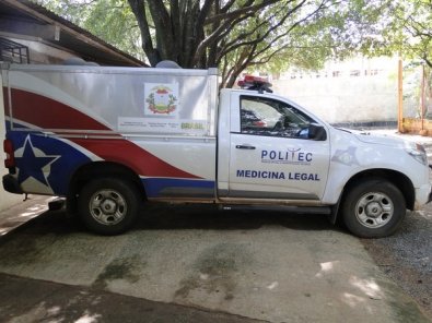 Filhos encontram pais mortos em casa e rastro de sangue
