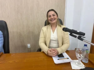 Itanhangá: Vereadora apresenta indicação para instalação de bebedouro em campo de futebol de Monte Alto