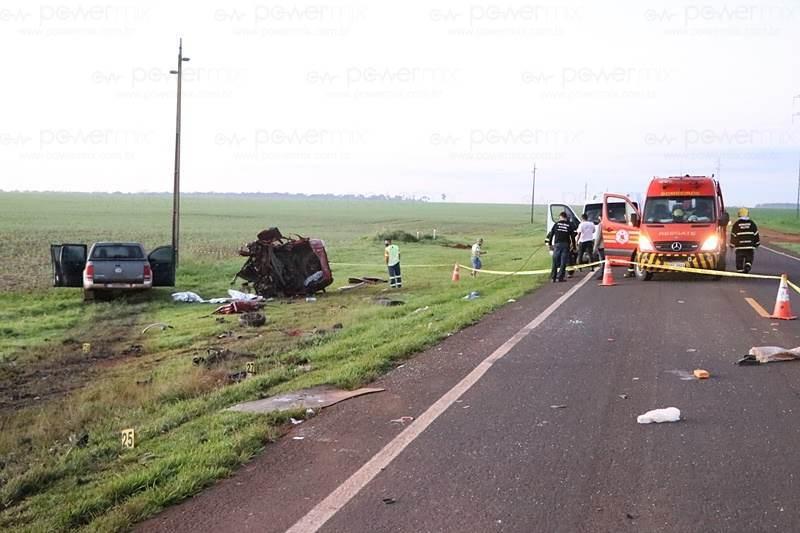 Três morrem e dois ficam feridos em grave acidente entre dois veículos na MT-235