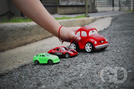 Menino de 6 anos é estuprado por adolescentes de 13 e 16 anos