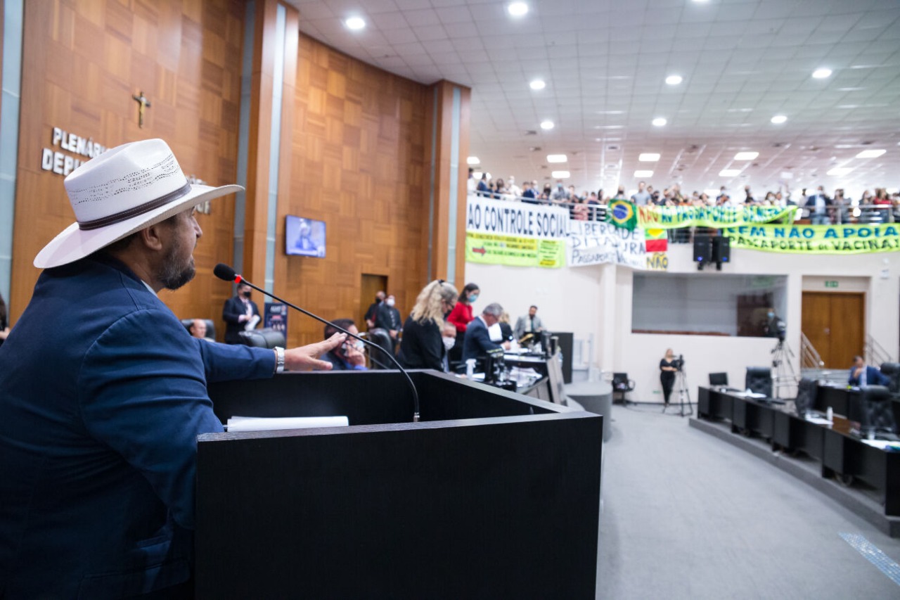 Fecomércio declara apoio a projeto que proíbe exigência de passaporte sanitário em MT