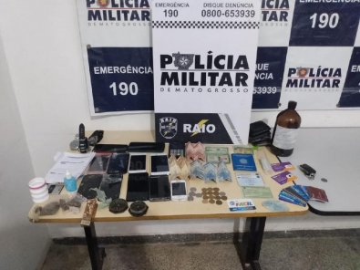 PM prende 5 em apartamento para golpes da OLX