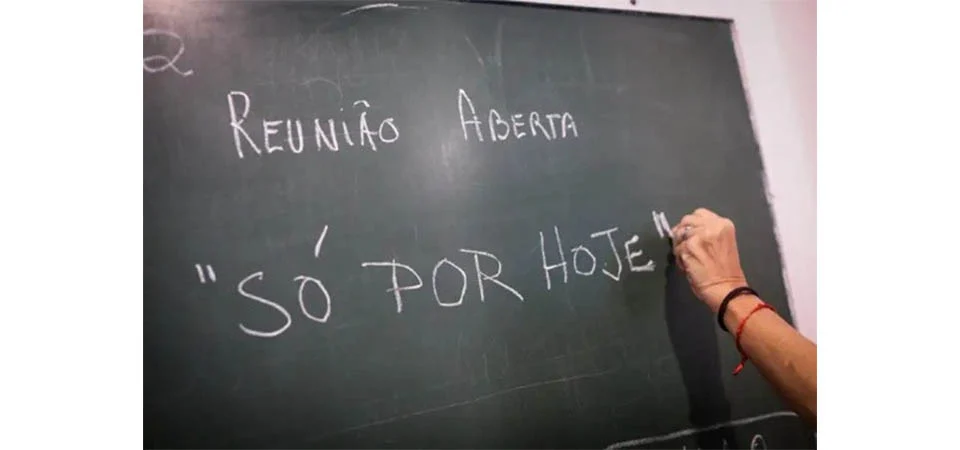 Alcoólicos Anônimos, que faz 90 anos, tem maior participação feminina