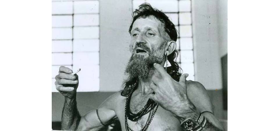 Após 39 anos, crânio de padre assassinado é enterrado e encerra capítulo de crime brutal