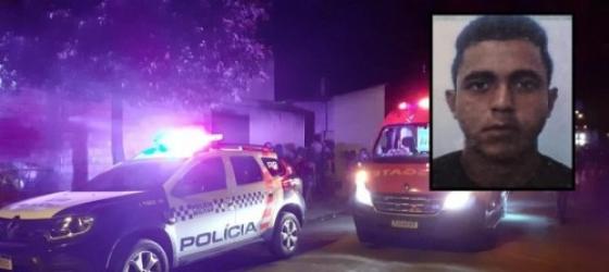 Dupla invade quitinete e executa homem com tiro no rosto