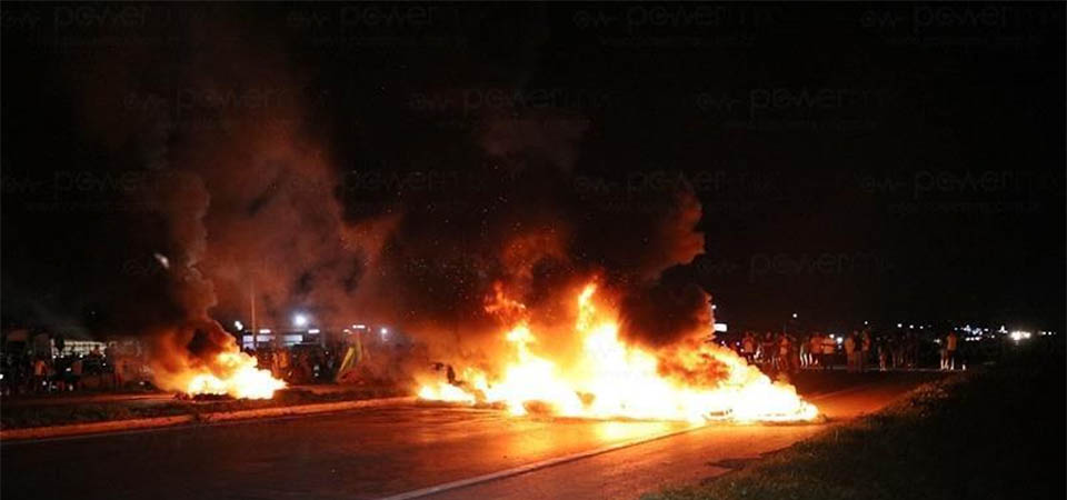 BR-163 tem bloqueio em Sinop, Lucas do Rio Verde, Sorriso e Nova Mutum