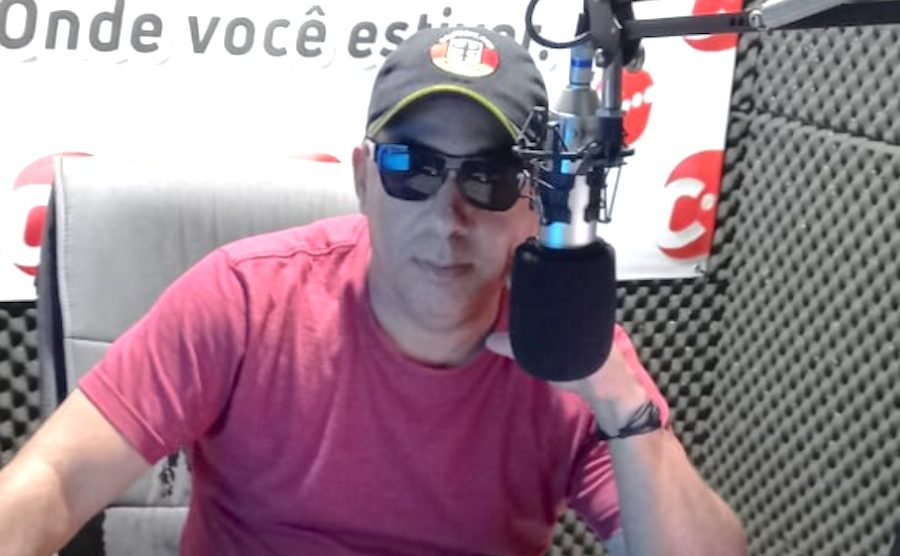 Locutor é encontrado caído em pista de caminhada e morre no hospital