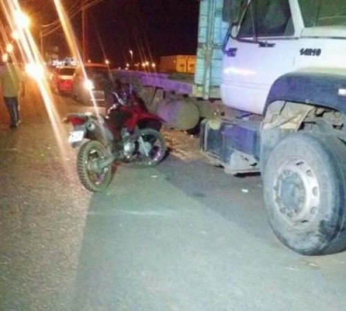 Sorriso: Idoso colide motocicleta em caminhão estacionado e desmaia