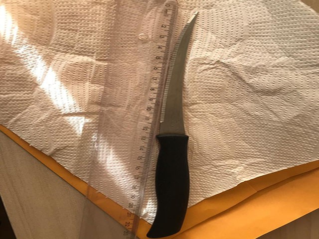 Ipiranga: Homem leva duas facadas após brigar em bar