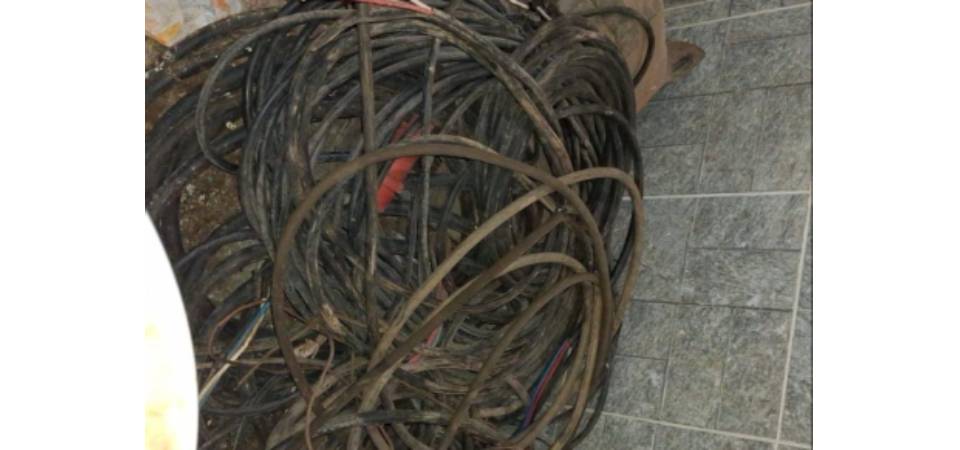 Dois são presos por receptação de fios elétricos furtados
