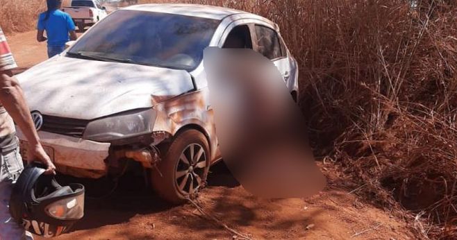 Acidente de carro em estrada rural deixa uma vítima fatal