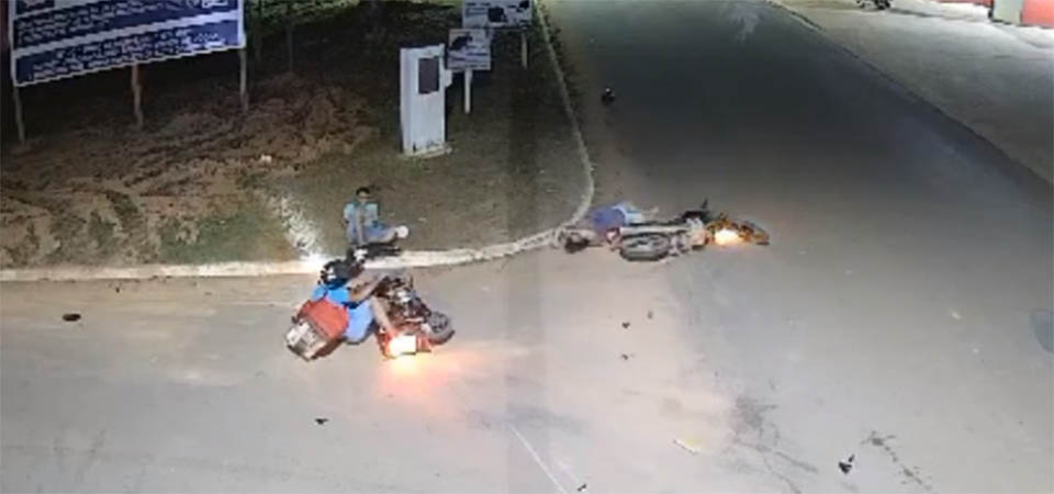 Motoboy “embalado” causa acidente impressionante