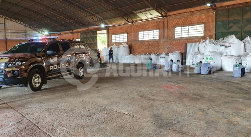 Polícia fecha centro de distribuição de cargas roubadas