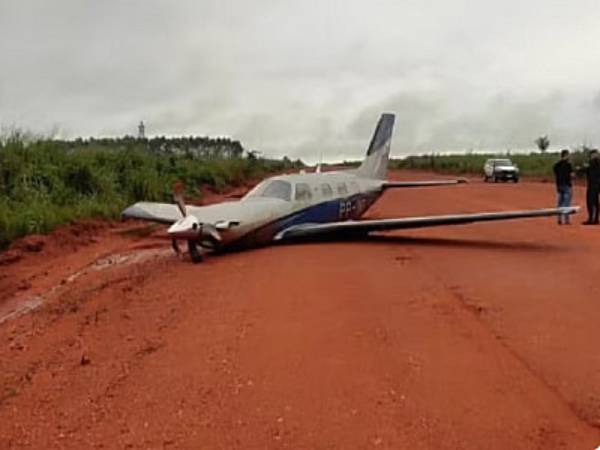 Porto: Aeronave com 5 a bordo tem falha mecânica e faz pouso forçado. Vídeo