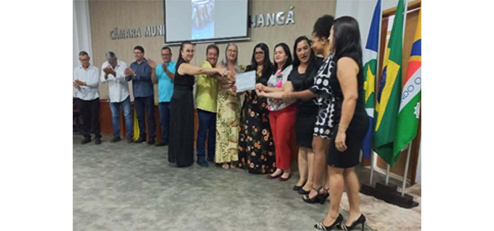 Itanhangá: Câmara Municipal De Vereadores homenageia  instituições de apoio social