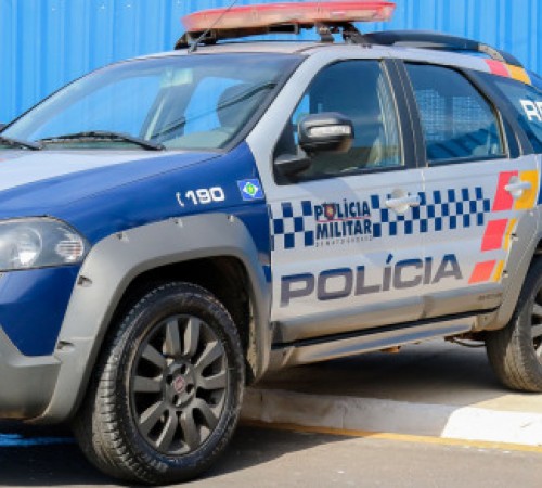 Jovem é assassinado por motoqueiros quando chegava em casa