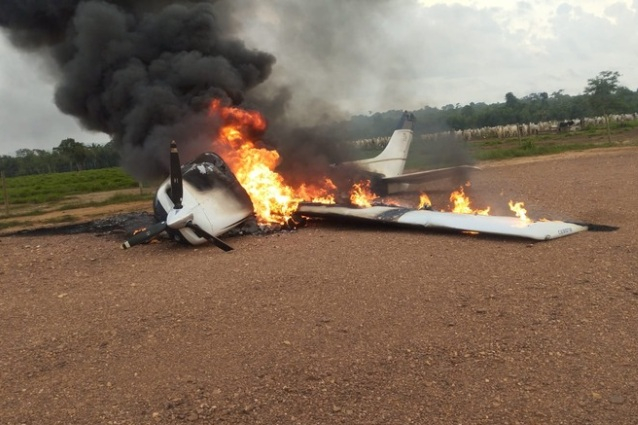 Piloto de avião interceptado pela FAB morre após confronto com policiais