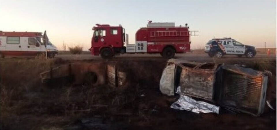 Incêndio é registrado em imóvel e Bombeiros encontram corpo carbonizado