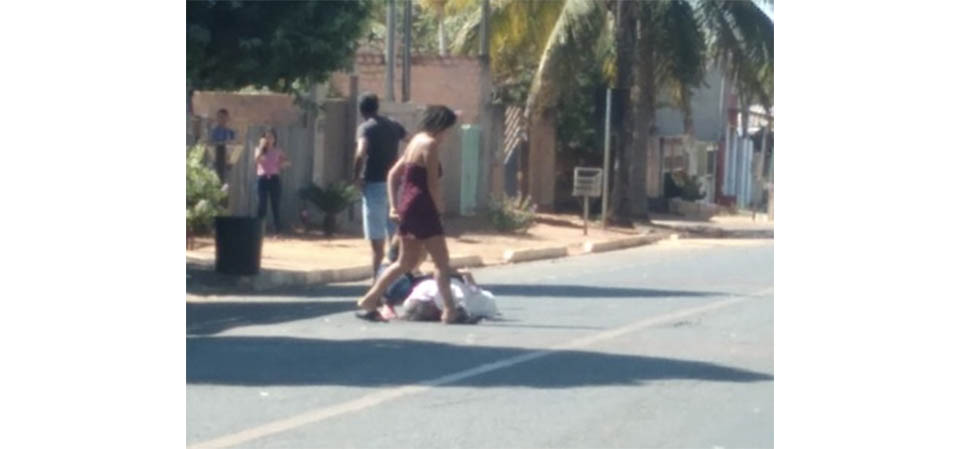 Mulher é morta a facadas pelo próprio filho