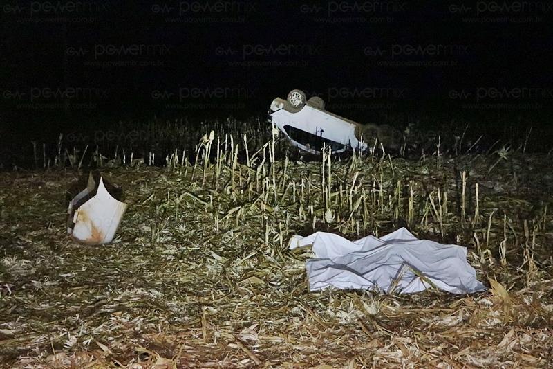 Uma pessoa morre e outras duas ficam feridas em capotamento na MT-249