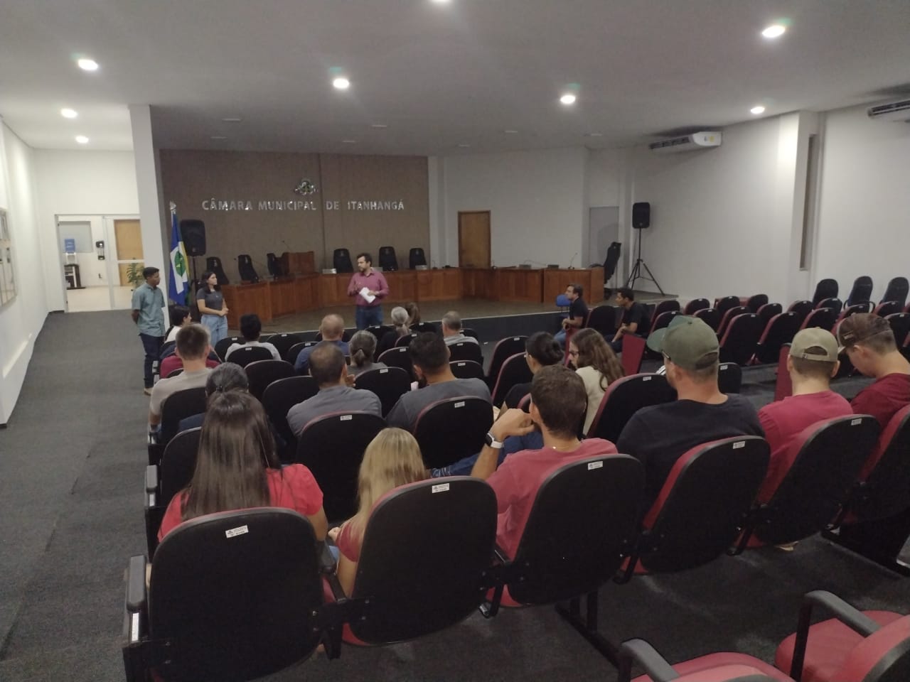 Itanhangá: Estudantes universitários buscam viabilizar transporte até a faculdade