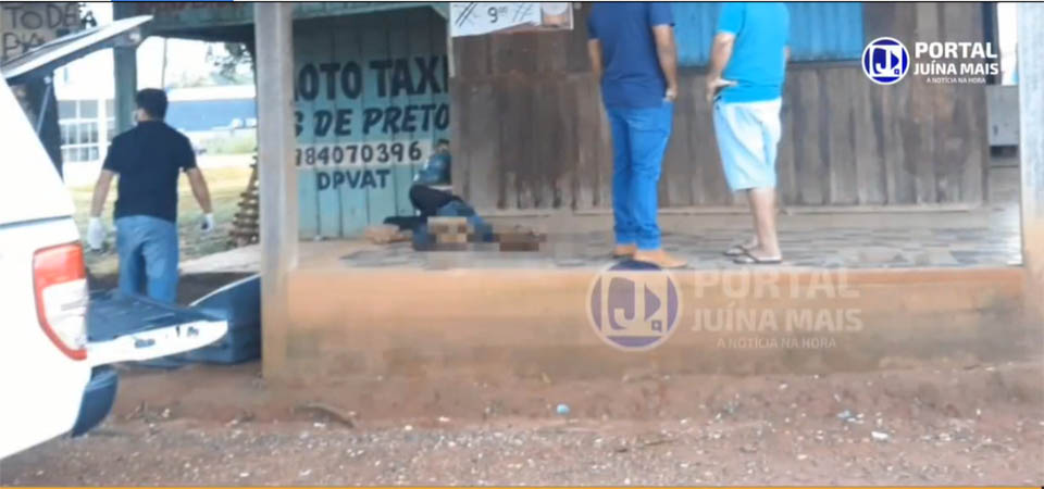 Homem é assassinado a pedradas em bar no interior de MT