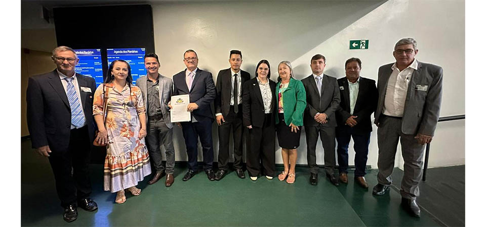 Itanhangá: Vereadores prestam contas de viagem à Brasília