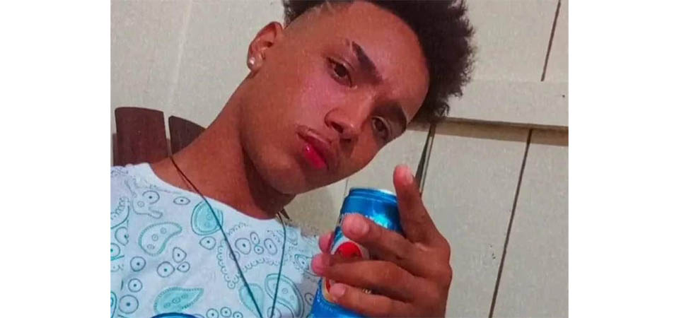 Jovem de 18 anos é executado com 11 tiros dentro de casa